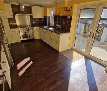 3 bed town house to rent in Meadow View, Holywell Lake - Photo 4