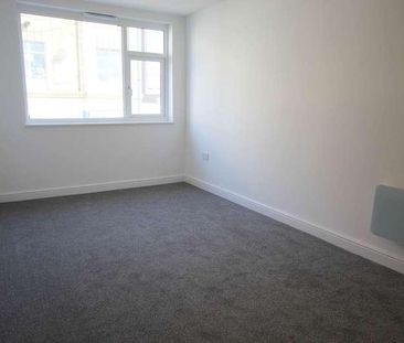 Old Court Street, Hyde, SK14 - Photo 2