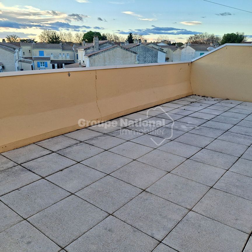 LE PONTET, beau type 2 de 44 m² avec grande terrasse, - Photo 1
