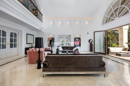 House in Nueva Andalucía, Costa del Sol - Photo 2