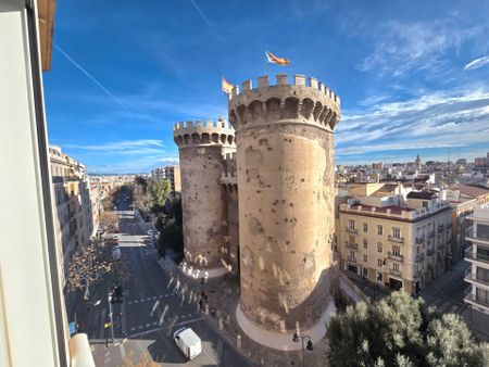 Piso de alquiler en El Botànic - Photo 2