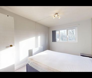 2 Bed Flat, Harp Island Close, NW10 - Photo 6