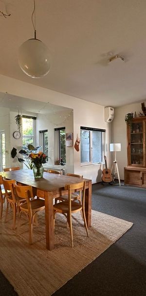 Huis te huur in Berchem voor € 1.750 met 3 slaapkamers - Photo 1