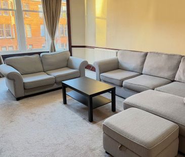 1 Bed Flat - Photo 2