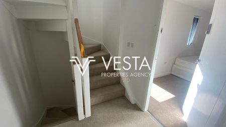 4 bedroom detached house to rent - Photo 4