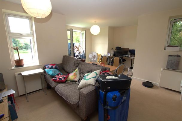 2 bedrooms Apartment for Sale - Photo 1