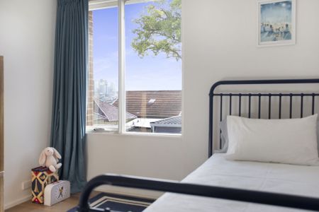 Furnished Family Townhome in Prime Position - Photo 4