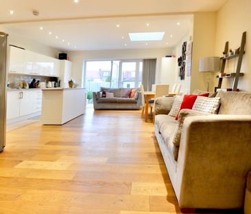 Room in a Shared House, Brunswick Avenue, N11 - Photo 2