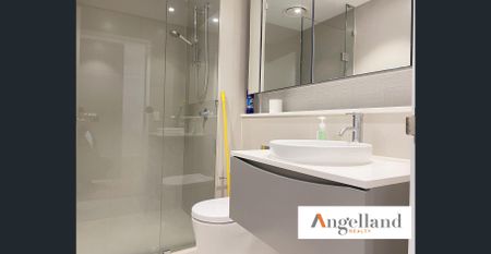 Harbour Place One Bed Apt in the heart of Sydney - Photo 3