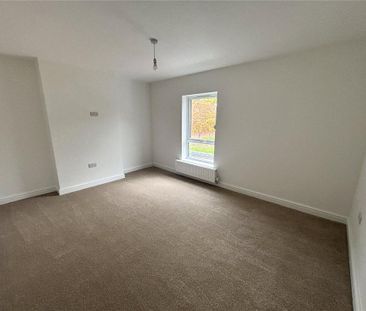 3 bedroom end of terrace house to rent - Photo 1