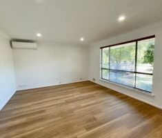 Spacious 3 x 1 Home - 6 month lease only - Photo 1
