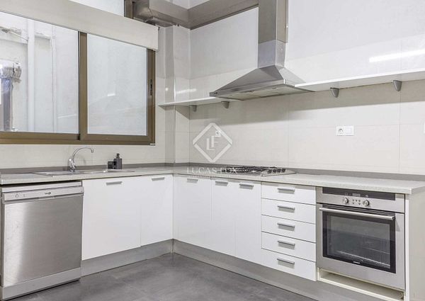 4 Bedroom apartment for rent in Gran Vía, Valencia