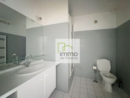 Location Appartement 3 pièces 74m² - Photo 3