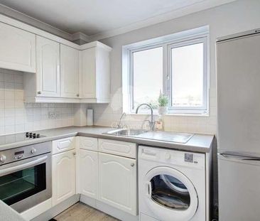 Spring Park, Holmlea Walk, Datchet, SL3 - Photo 1