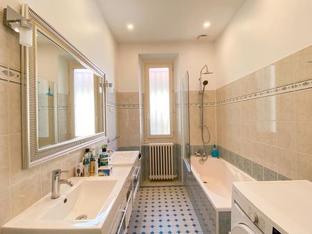 Location Appartement 3 pièces 84m² - Photo 4