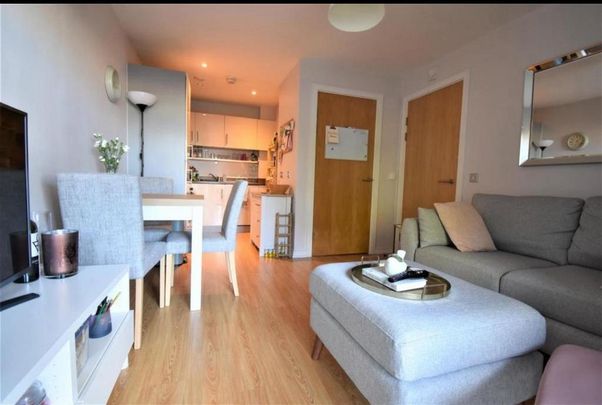 2 bedroom flat to rent - Photo 1