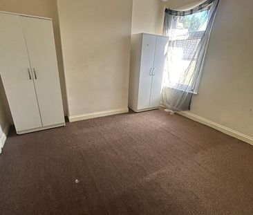 Room in a Shared House, Beulah Road, CR7 - Photo 3
