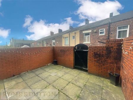 Ripponden Road, Oldham, Greater Manchester, OL1 - Photo 5