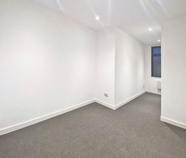 Victoria Road, Aldershot, Hampshire, GU11 - Photo 3