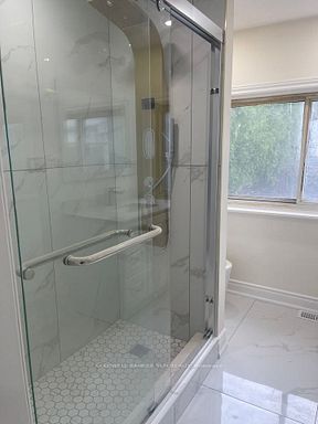 For Lease - 220 Bloor Street, Oshawa, Ontario - Photo 1