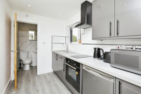 Studio to rent - Photo 5