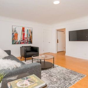 CHARACTER & MODERN - Dishwasher - LAUNDRY - Bright - BIG - KITSILANO - Photo 2