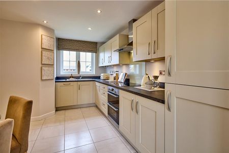 3 bedroom semi-detached house to rent - Photo 4