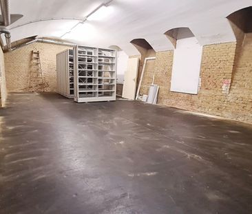 ESSLINGGASSE, BÖRSE-NÄHE, 85 m2 Lagerraum, Stromanschluss, Belüftun... - Photo 5