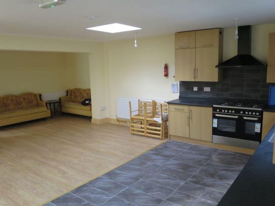 5 bedroom house share to rent - Photo 1