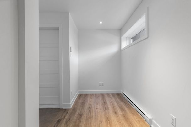 Appartement à louer - Laval (Chomedey) (Carrefour Saint-Martin) - Photo 1