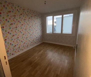 Location Appartement 3 pièces 56m² VAULX EN VELIN 69120 - Photo 1