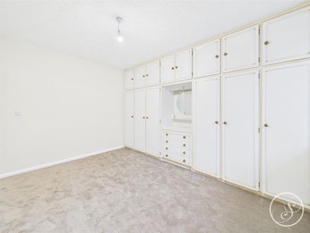 Banksfield Avenue, Yeadon, Leeds, LS19 - Photo 4