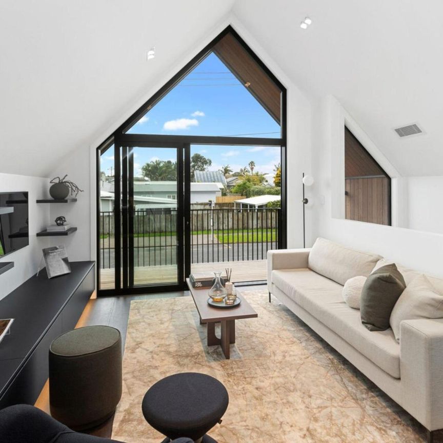 1B Creamer Avenue, Belmont - Photo 1