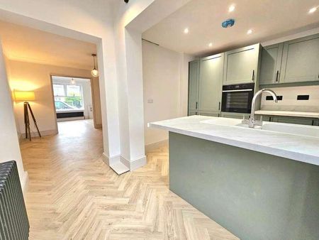 Sandford Road, Chelmsford, Essex, CM2 - Photo 5