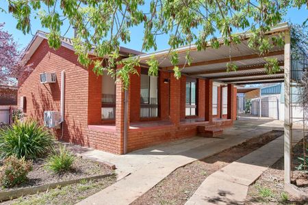 Spacious 4-Bedroom Home - Photo 5