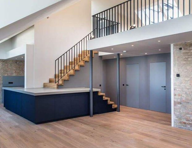 HOMESK - Exklusive Penthouse-Wohnung im DG inkl. Stellplatz in Schöneberg - Photo 1