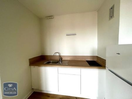 Location Appartement 1 pièce 28m² LILLE 59800 - Photo 2