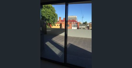 Inner City Apartment - Photo 2