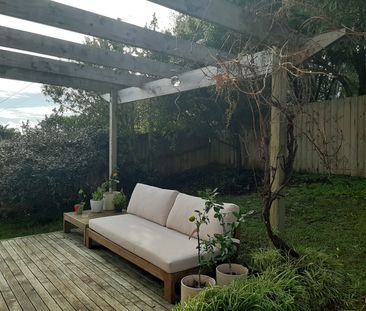 Spacious Family Home in Massey - Photo 4