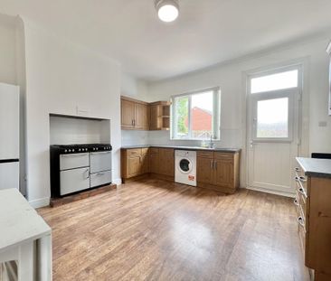 3 bedroom terraced house to rent - Photo 6