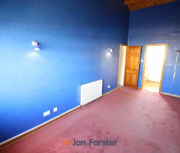 4 bedroom terraced house to rent - Photo 6