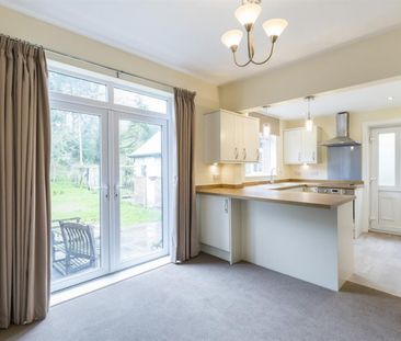 3 bedroom House To Let - Photo 2