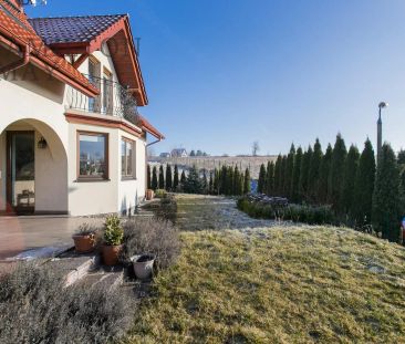 Przestronny dom z czterema sypialniami położony na malowniczej, pię... - Photo 2