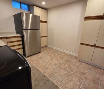 For Lease - 696 Penny Lane Unit# Lower, Burlington, Ontario - Photo 4