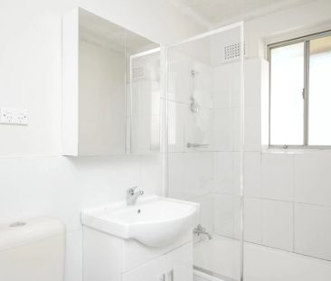 2 BEDROOM GEM IN THE HEART OF WESTMEAD! CENTRALLY LOCATED! - Photo 5