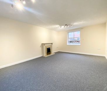 2 Bedroom - Photo 2