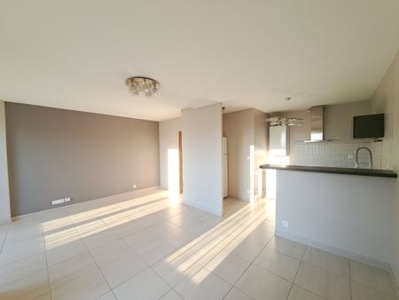 Location Appartement 2 pièces 47m² TROYES 10000 - Photo 5