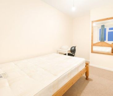 Room in a Shared Flat, Amelia House, W6 - Photo 6