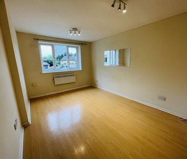 2 bed apartment to rent in Raven Close, Colindale, NW9 - Photo 6