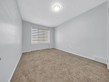 For Lease - 39 Reistview Street, Kitchener, Ontario - Photo 5